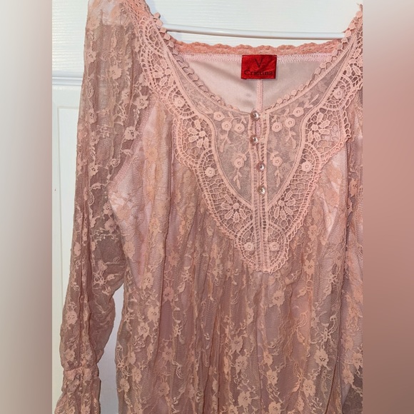 Lace Floral dress/Shirt - Picture 4 of 6